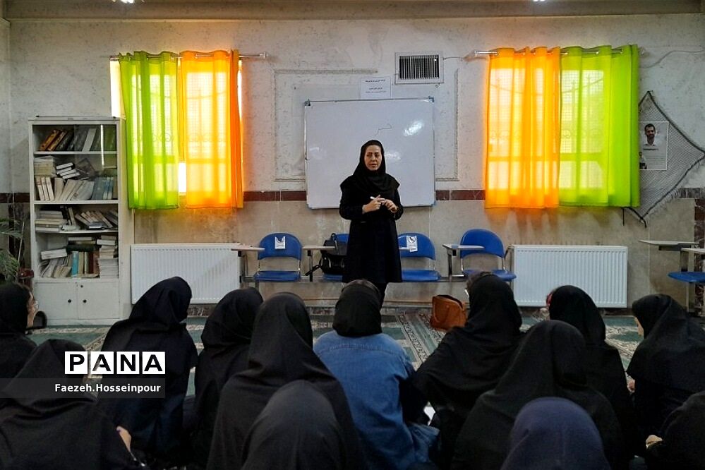 برگزاری کارگاه آموزشی و استعدادیابی خبرنگاری پانا در بهارستان‌دو