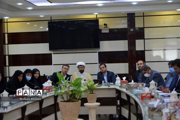 دیدار نماینده مردم بوشهر در مجلس شورای اسلامی با شورای معاونان اداره‌کل آموزش و پرورش بوشهر