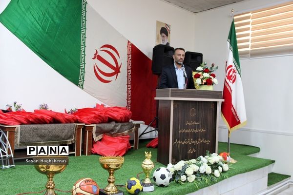 مراسم تجلیل از قهرمانان و مقام‌آوران ورزشی آموزش و پرورش اسلامشهر