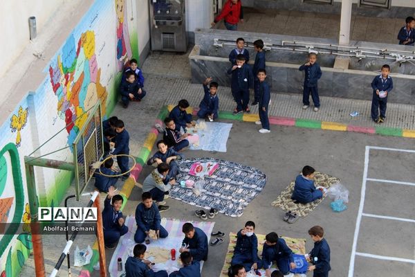 دورهمی صبحانه سالم در دبستان محمدی کاشانی قم-1