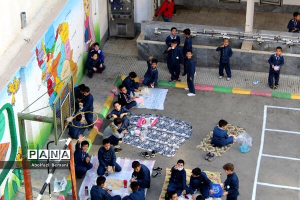 دورهمی صبحانه سالم در دبستان محمدی کاشانی قم-1