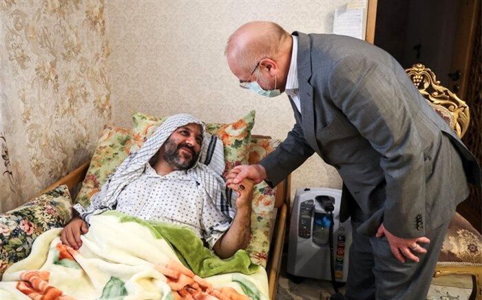 مدیون کسانی هستیم که فقط برای خدا و حفظ ناموس مردم اقدام کردند