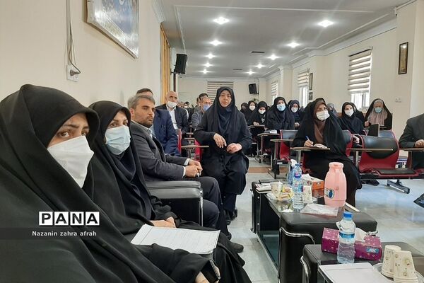 برگزاری نشست بصیرتی در آموزش و‌ پرورش رودهن