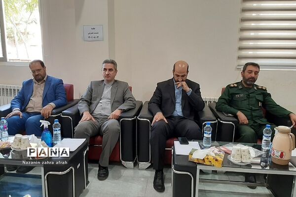 برگزاری نشست بصیرتی در آموزش و‌ پرورش رودهن