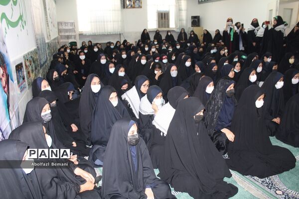 ‌یادواره شهدا در دبیرستان امامت قم