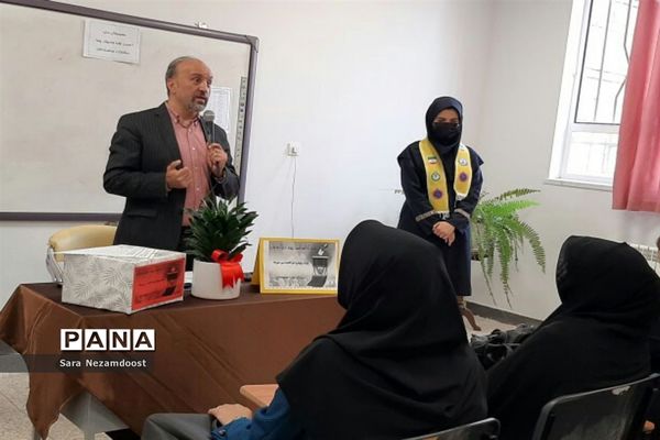 اولین مجمع عمومی اولیا و مربیان در دبیرستان حضرت معصومه(س)