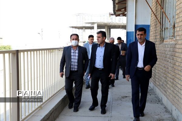 بازدید مدیرکل آموزش و پرورش و شهردار کرمانشاه از موزه آموزش و پرورش