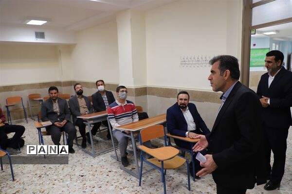 بازدید مدیرکل آموزش و پرورش و شهردار کرمانشاه از موزه آموزش و پرورش