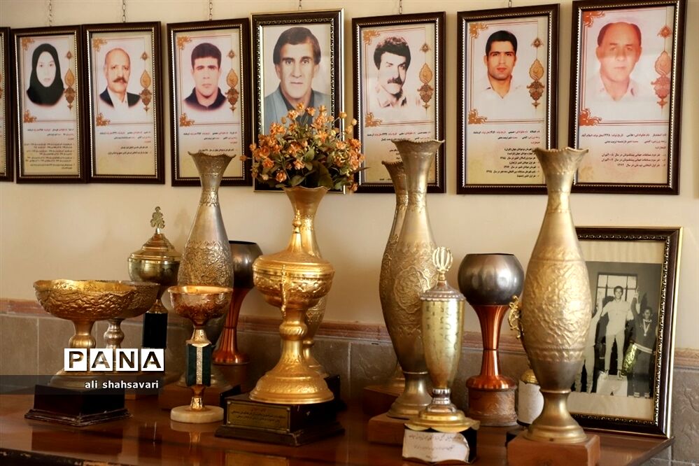 بازدید مدیرکل آموزش و پرورش و شهردار کرمانشاه از موزه آموزش و پرورش
