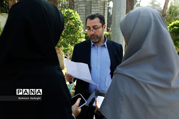 حاشیه جلسه هیات دولت - ۴ آبان