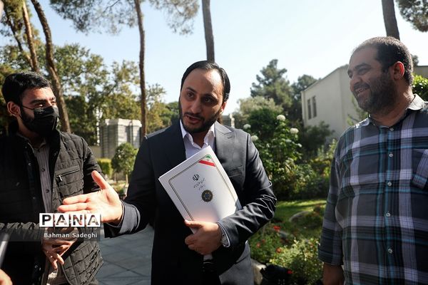 حاشیه جلسه هیات دولت - ۴ آبان