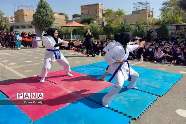 المپیاد ورزشی درون‌ مدرسه‌ای در آموزشگاه هیأت امنایی ام‌ ابیها(س) اسلامشهر