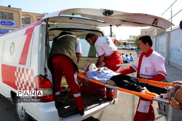 مانور زلزله در شهرستان بهارستان