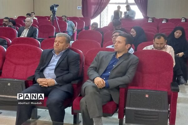 نشست خبری نماینده ترشیز با اصحاب رسانه شهرستان کاشمر