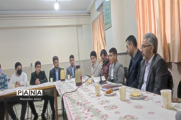 نشست تشکیلات دانش‌آموزی گلستان