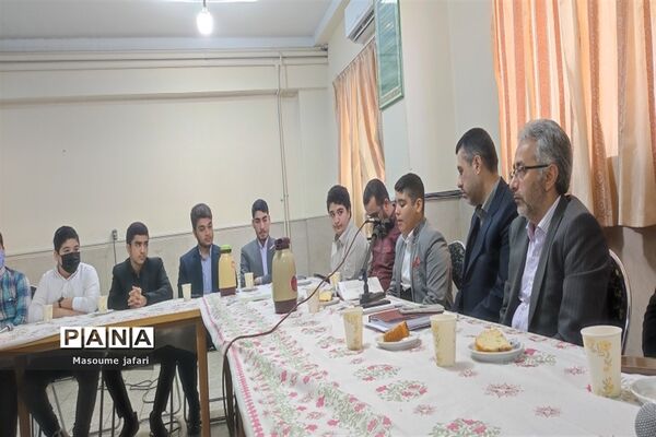 نشست تشکیلات دانش‌آموزی گلستان