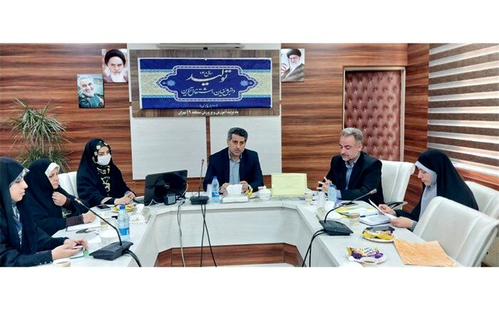 باید با ایجاد کرسی‌های آزاداندیشی فرصت تعامل و گفت‌وگو را برای دانش‌آموزان مهیا کنیم