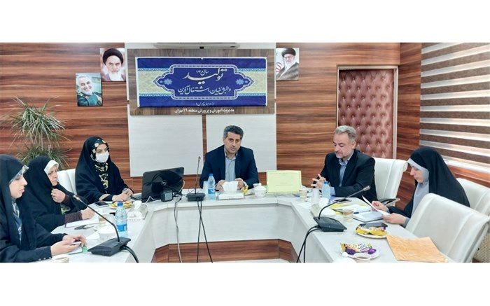 باید با ایجاد کرسی‌های آزاداندیشی فرصت تعامل و گفت‌وگو را برای دانش‌آموزان مهیا کنیم