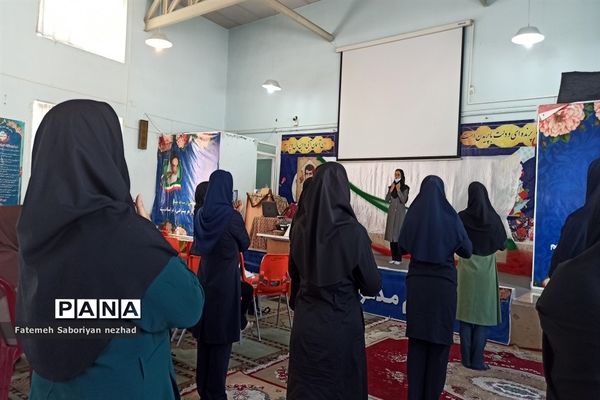 برگزاری کارگاه آموزشی مربیان سازمان دانش‌آموزی ناحیه ۳ شیراز