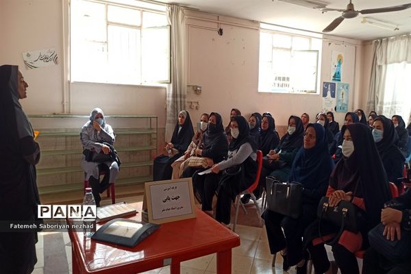 برگزاری کارگاه آموزشی مربیان سازمان دانش‌آموزی ناحیه ۳ شیراز