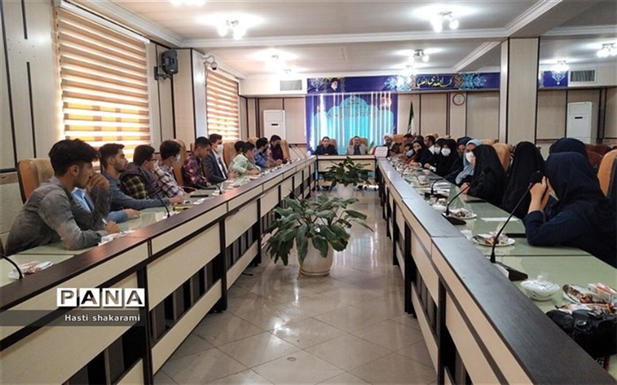 محکومیت حادثه تروریستی شیراز در  مجلس دانش‌آموزی شهریار