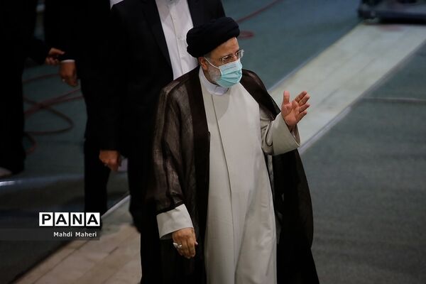 نماز جمعه عبادی _سیاسی تهران و راهپیمایی عظیم سراسری در محکومیت آشوب و ترور