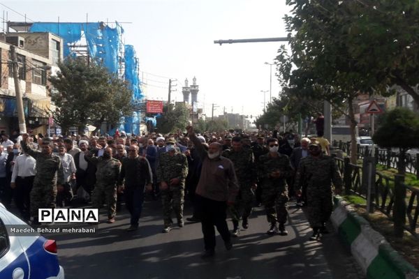 راهپیمایی باشکوه مردم شهرستان قرچک