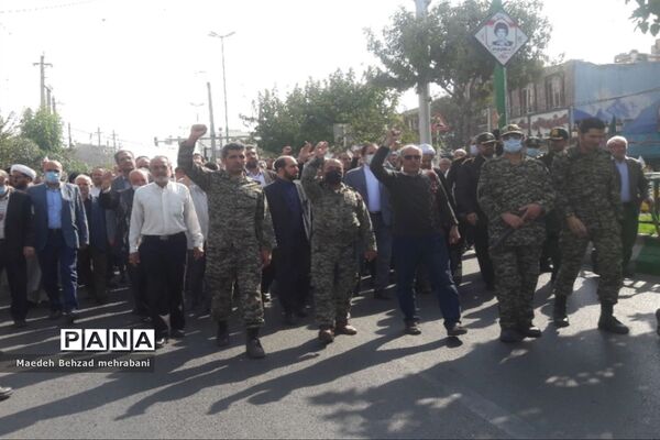 راهپیمایی باشکوه مردم شهرستان قرچک