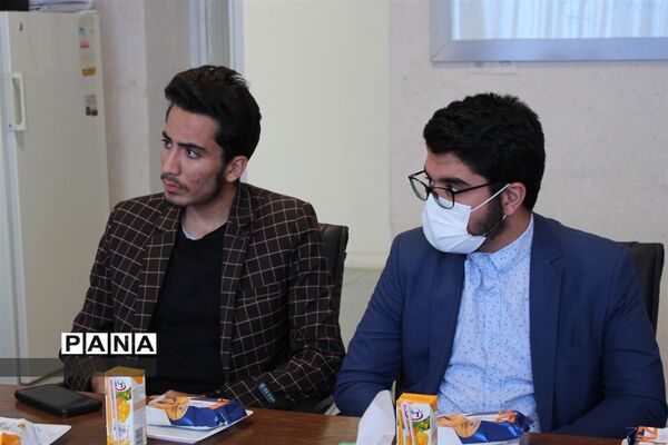 جلسه هم‌اندیشی یوم الله 13 آبان