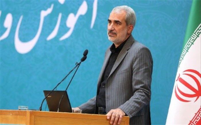 به برکت خون شهدا و تلاش دانش‌آموزان‌ حرکت در مسیر دانش و فناوری ادامه دارد