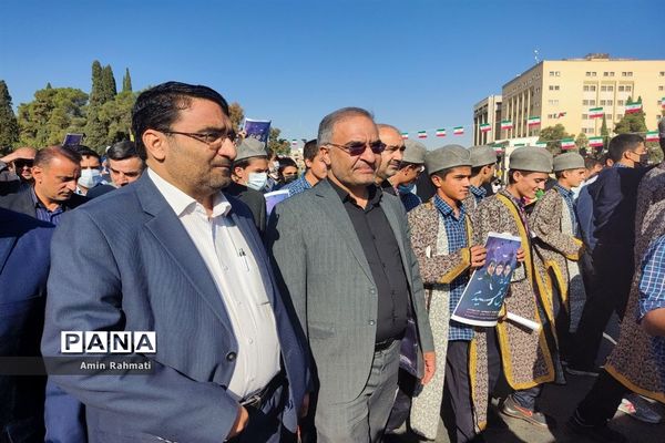 وداع مردم شیراز با پیکر شهدای حمله تروریستی  حرم مطهر شاهچراغ (ع)