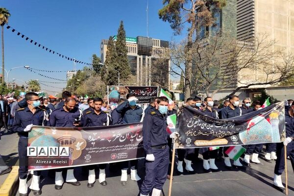 تشییع پیکر پاک شهدای اقدام کوردلانه تروریستان در شیراز