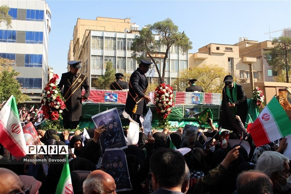 تشییع پیکر شهدای اقدام تروریستی حرم مطهر شاهچراغ (ع)