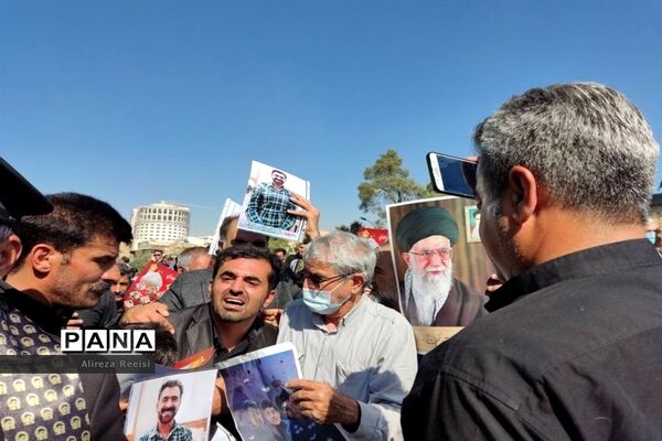 تشییع پیکر شهدای اقدام تروریستی حرم مطهر شاهچراغ (ع)