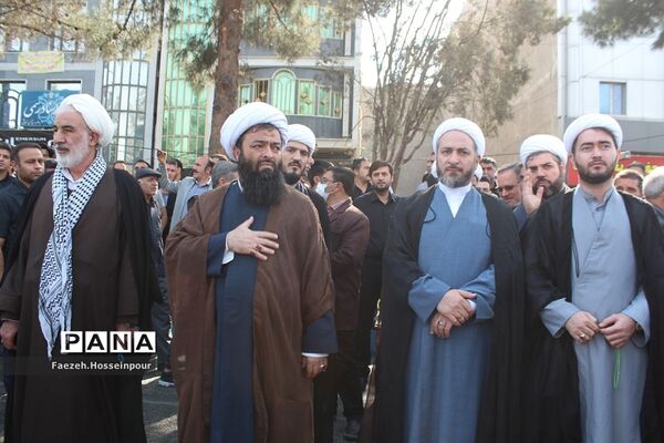 مراسم تشییع و وداع با «شهید امیر‌کمندی» در شهرستان بهارستان