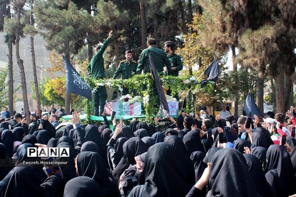 مراسم تشییع و وداع با «شهید امیر‌کمندی» در شهرستان بهارستان