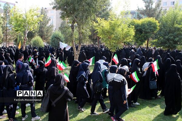 مراسم تشییع و وداع با «شهید امیر‌کمندی» در شهرستان بهارستان