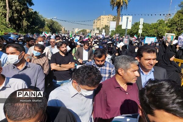 مراسم تشیع شهدای حرم شاهچراغ(ع)