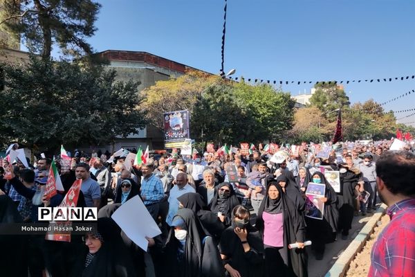 تشییع پیکر شهدای تروریستی حرم مطهر شاهچراغ (ع)