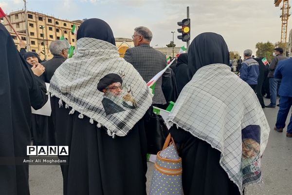 طواف شهدای حمله تروریستی شاه چراغ، به دور حریم منور رضوی و بر بالین مردم شهید پرور خراسانی