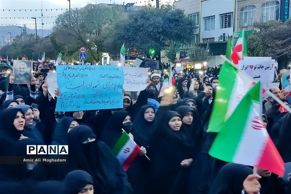 طواف شهدای حمله تروریستی شاه چراغ، به دور حریم منور رضوی و بر بالین مردم شهید پرور خراسانی