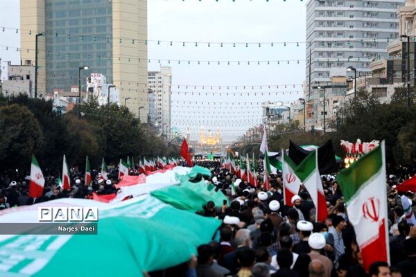 میزبانی مردم مشهد از شهدای حمله تروریستی شاهچراغ
