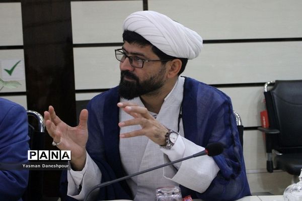 نشست مشترک مدیرکل امور بانوان و خانواده استانداری بوشهر با شورای معاونان آموزش و پرورش بوشهر