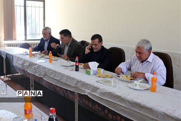 جلسه هم‌اندیشی پیشکسوتان سازمان دانش‌آموزی استان کرمان