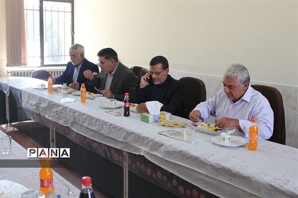 جلسه هم‌اندیشی پیشکسوتان سازمان دانش‌آموزی استان کرمان
