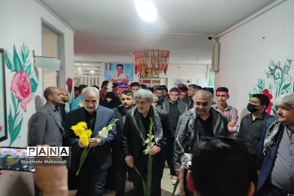آیین گلباران کلاس درس دانش‌آموز شهید‌شیرازی با حضور وزیر آموزش و پرورش