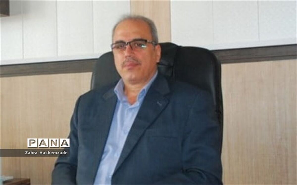 آنچه امروزه دانش‌آموزان ما نیاز دارند آگاهی و بصیرت است