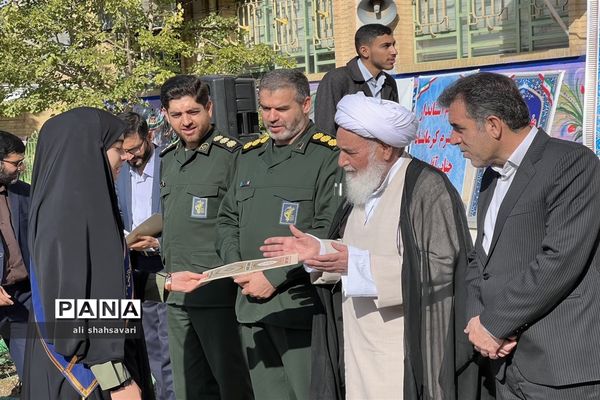 نواختن زنگ استکبارستیزی در مدارس کرمانشاه