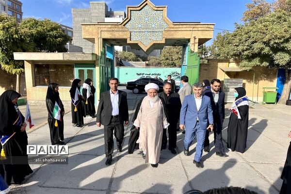 نواختن زنگ استکبارستیزی در مدارس کرمانشاه