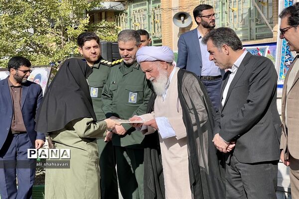 نواختن زنگ استکبارستیزی در مدارس کرمانشاه